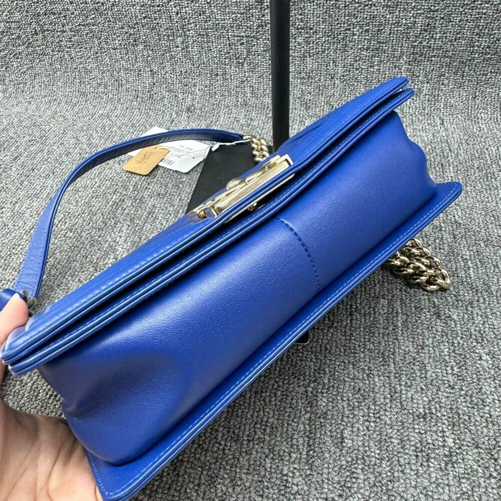100% Authentic Chanel Boy Medium Caviar Shoulder Bag - Picture 3 of 14